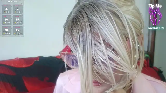 LadyOxana live
