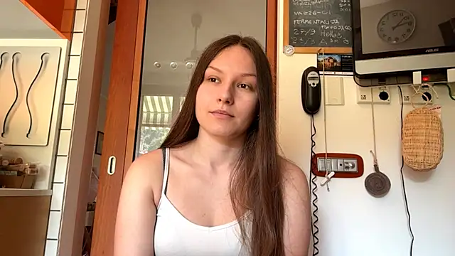 ShaylaChong live