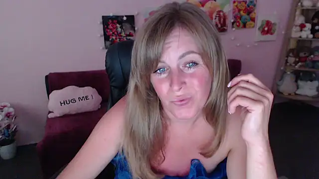 Hot_Milady live