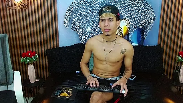 Skinny_cute_Alyer live