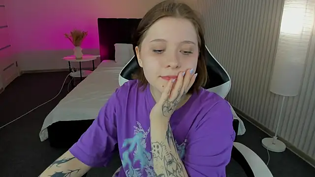 Kylie-Voss live