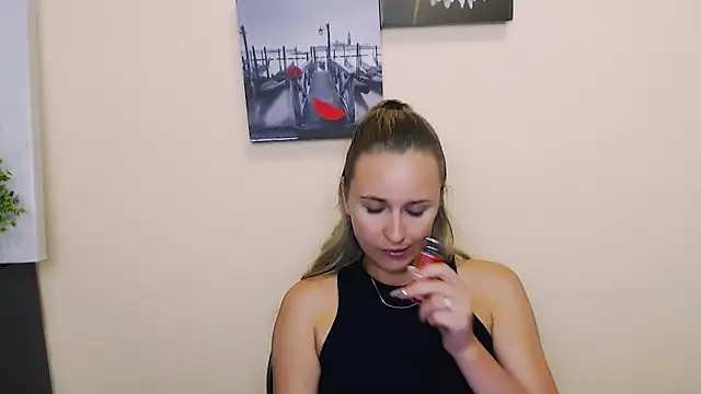 _Nicole_new live