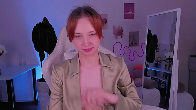 LittlePeach007 live