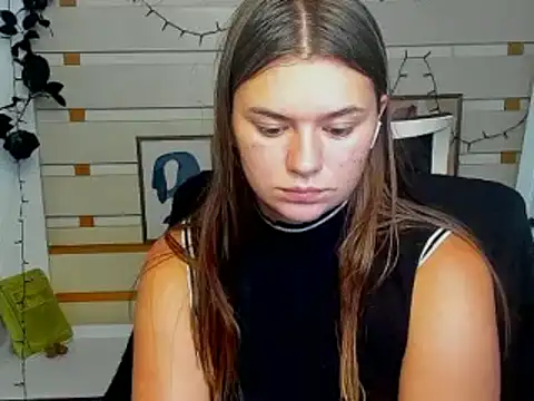 Josephine_Kiss live