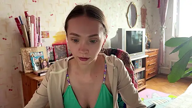 AdriannaBill live