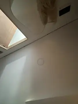 ashley_Tompson1 live
