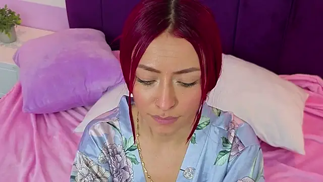 Scarlett__bell live