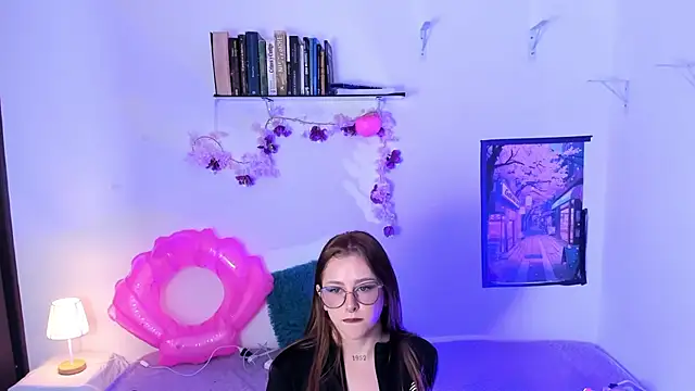 leyla_miller_ live
