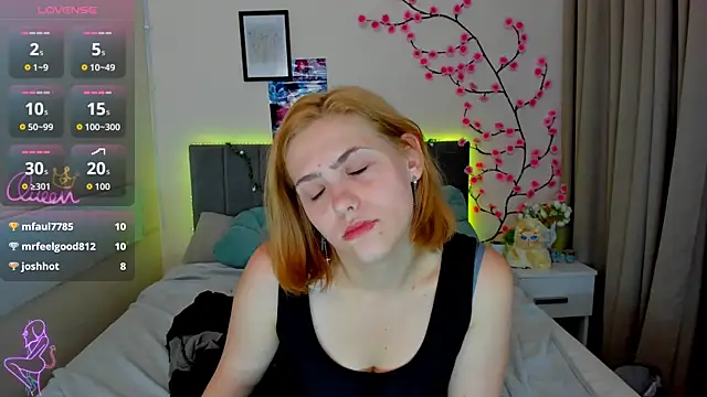 DellaRows live