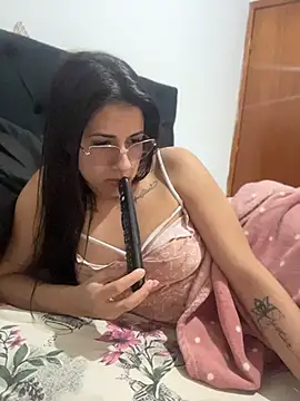 Agatha_lindinha live