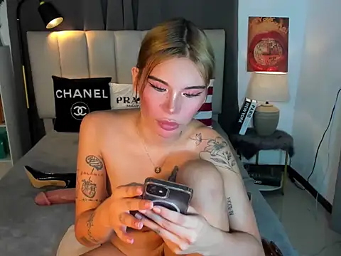 SiennaBlair live