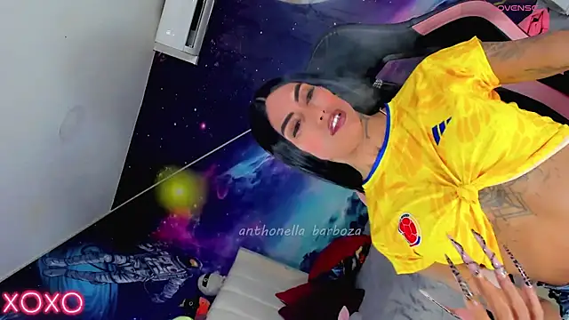 Nella_Dolls live