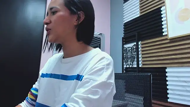 Scarleth-Foxx live