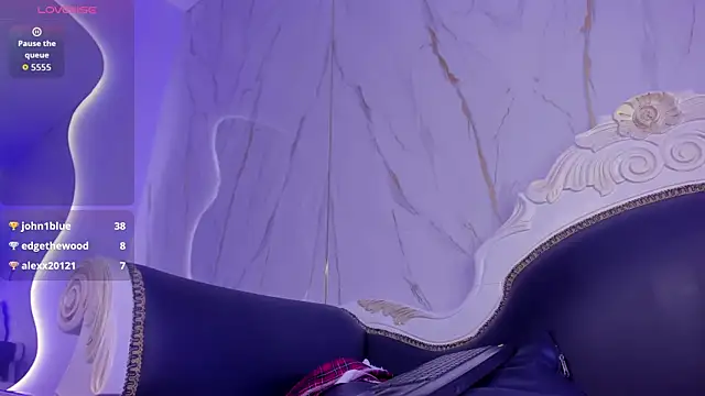 Derieri_Blush live