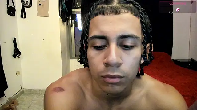 Bradley_Strong live