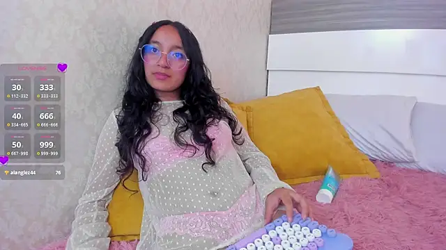 Emilyblussh live