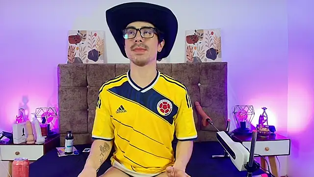 Ethan_Briggs_ live
