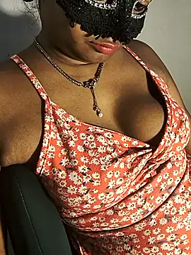 DIRTYSECRET_QUEEN_07 live