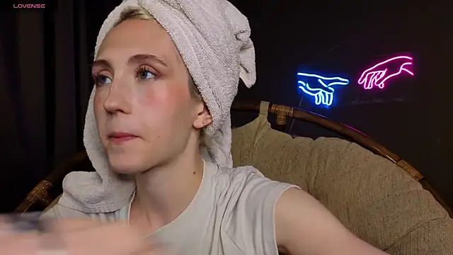 Elen__Moore live
