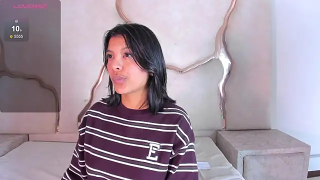 Salmaportman69 live