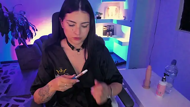 TifanyWhite_ live