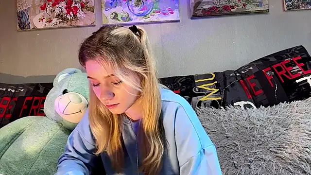 EarlineStrojnys live
