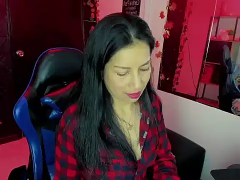 Megaan_Collins live