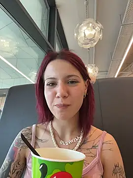 LillyBae live