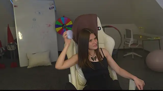 Monika_kiss054 live