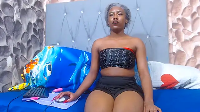 BeautyInBlackX live