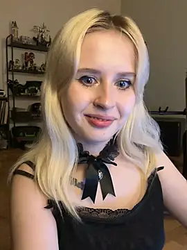 viviennedoll live