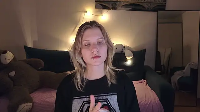 Viki_Charm live