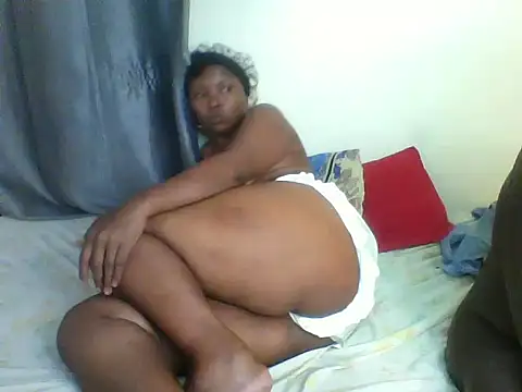 Curvaceous_diva live
