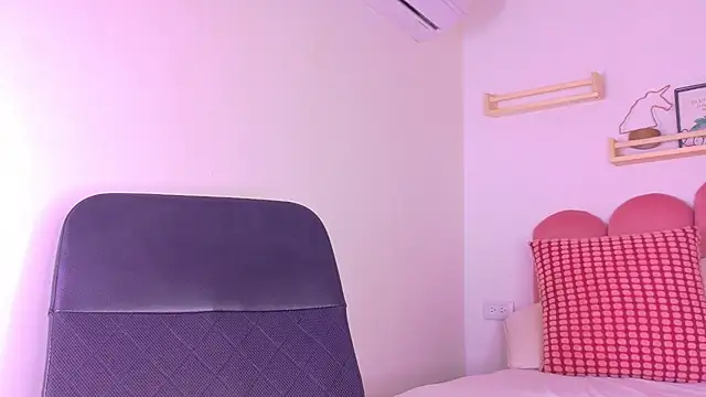 AmeliaLaurent_ live