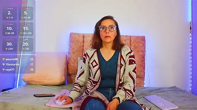 Ava_Raye live