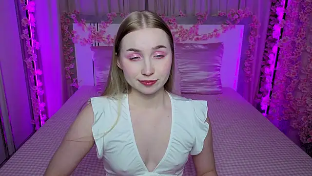 LilyStarlight live