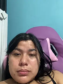 April_Becker live