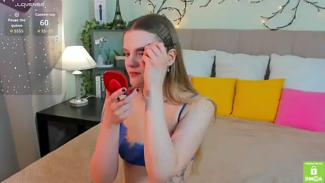 Emma_peach live