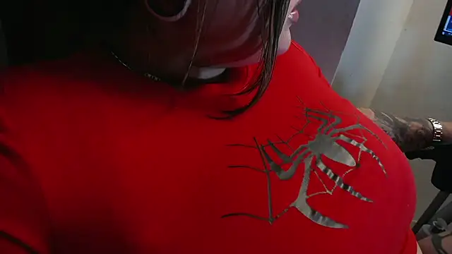 Penelope_Tits live