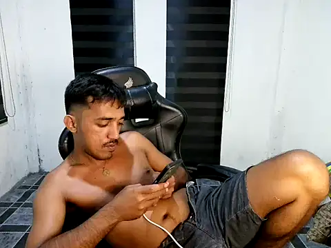 Spicy_RowyCam live