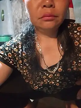 tuyet-nhi live