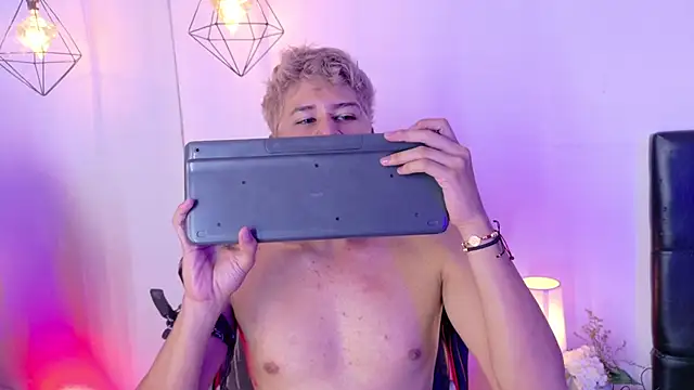 Rayden_Boy live
