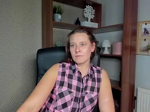 LadyAlessa live