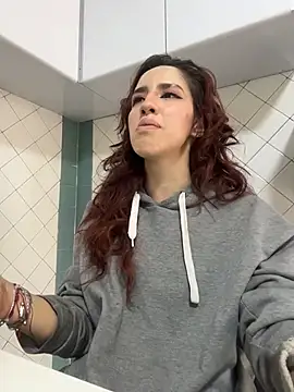 elodie_rouge live