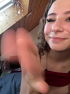 MilaRoseee live