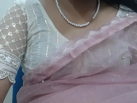 Lovely_Siri_23 live