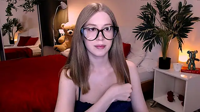 cheeky_chick live