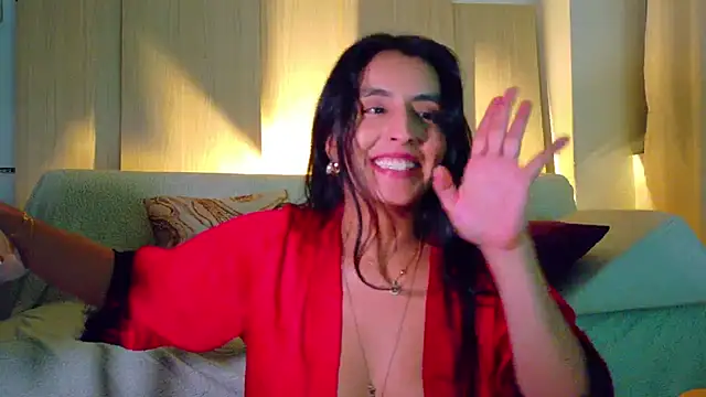 AliishaPss live