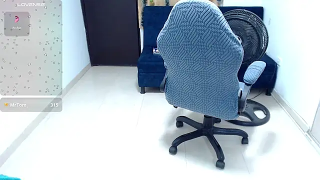 amelie_rose__ live
