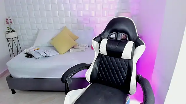 anny_rouse24 live